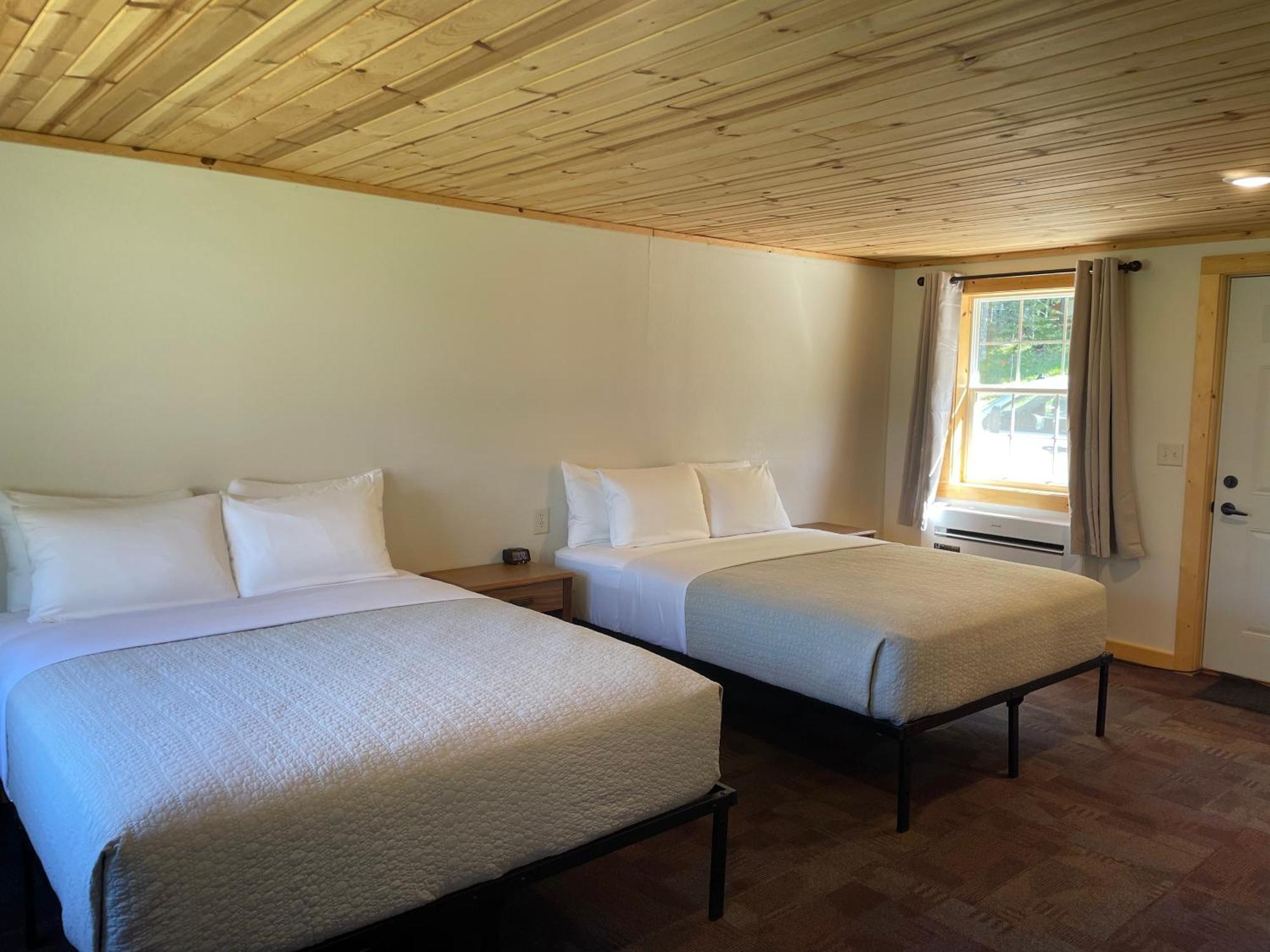 Hanging Horn Lakeside Resort Moose Lake Exterior foto